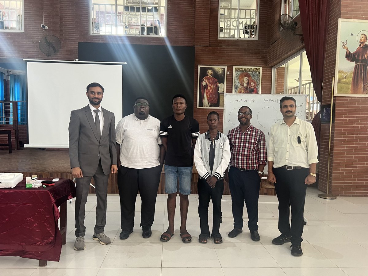 JesuitXavi27730's tweet image. From Lagos to the world! In Aug 2025, our classrooms came alive with Python and creativity 💻 ✨ 
Now it’s your turn,  join the Xavier Jesuit Institute Online Python Course (Nov 2025) and start coding from anywhere 🌍
⏰ Register by Oct 28 → selar.com/xajipythononli…

#LearnPython