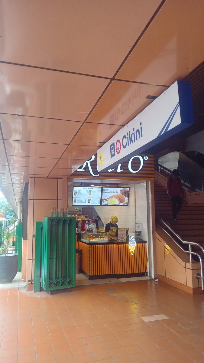 ibrhmfajar's tweet photo. kalo namanya diganti jadi "Stasiun Ciki nich" lucu kali y https://t.co/ngy42wEuMZ