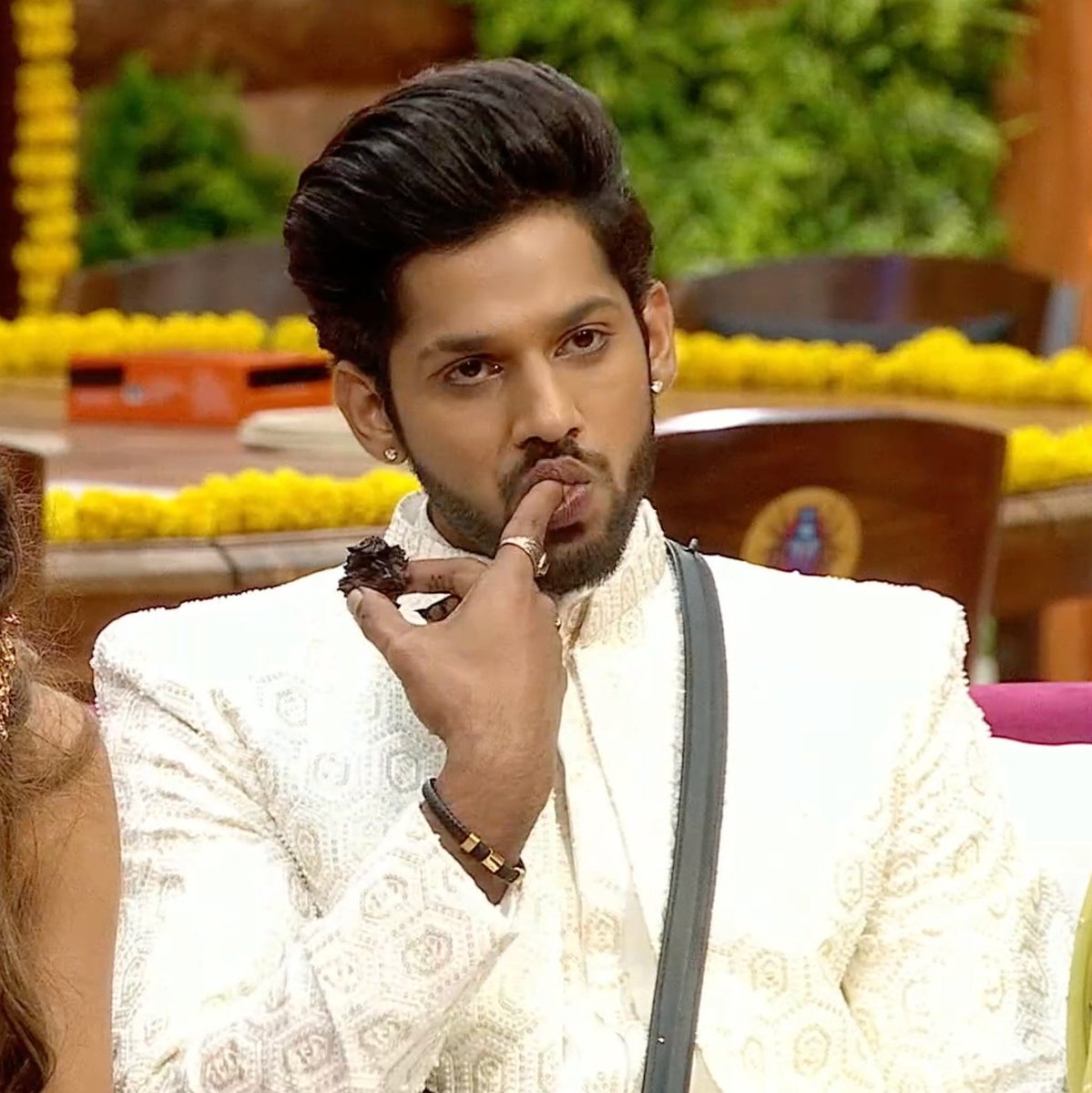 Farana fan's hypocrisy level on top.. 

#BiggBoss19 #AmaalMallik #BaseerAli
