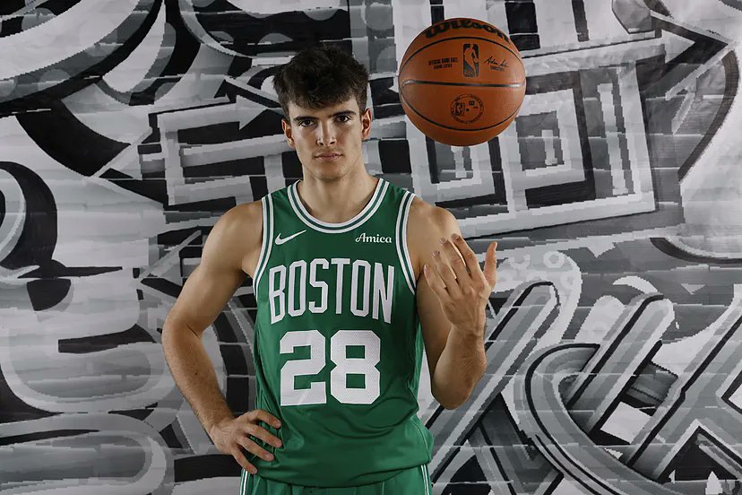 🗞 Hugo González en <a href="/elmundoes/">EL MUNDO</a>: "Jugar con la camiseta de los Celtics es una responsabilidad. Aquí se respira historia y tradición" elmundo.es/deportes/balon…

🏀 <a href="/bestofyoubasket/">Best of You Basket</a>