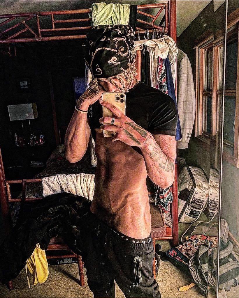 TYB Shoppin tweet media