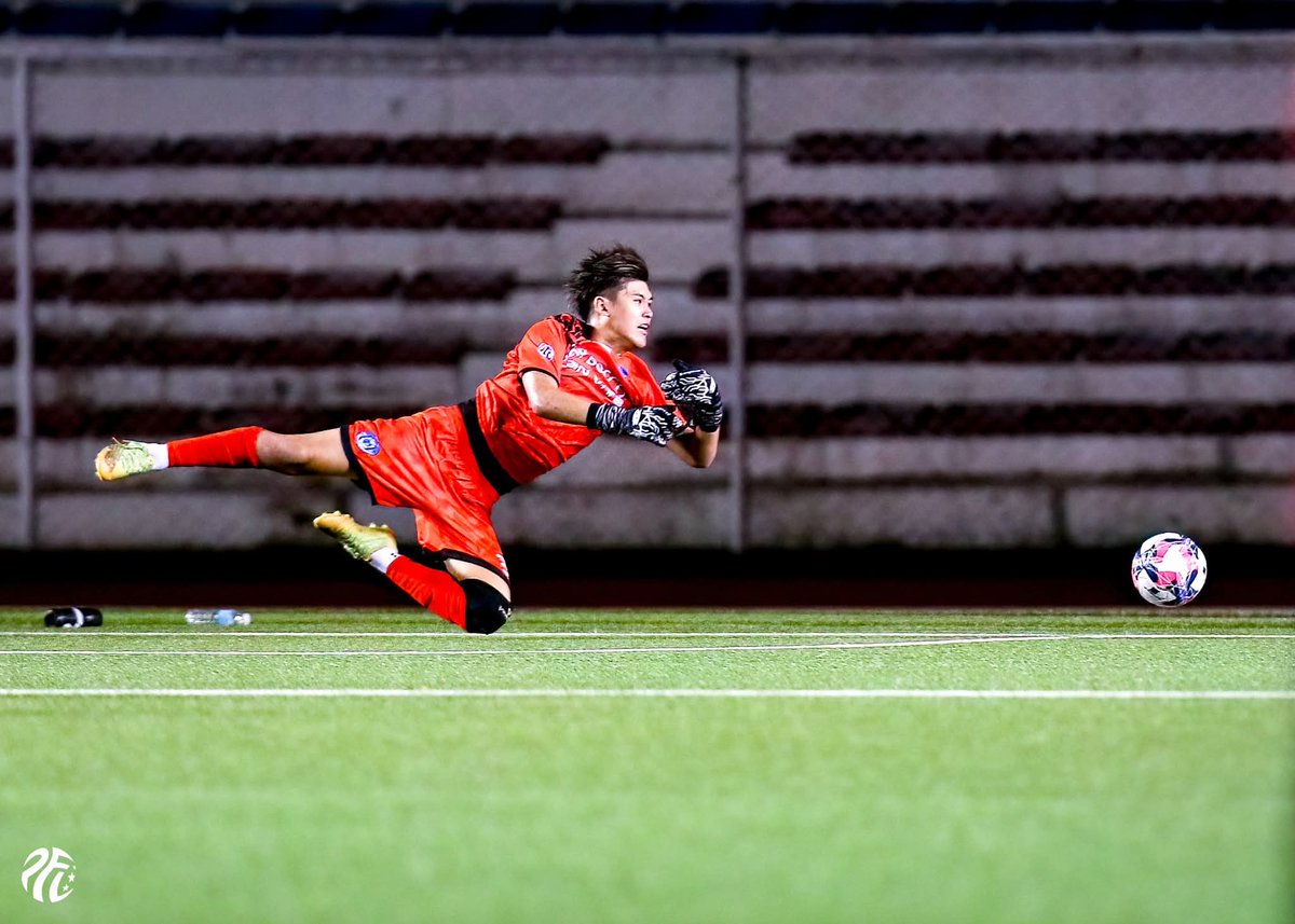 sho_nasutabe's tweet photo. PFL第4戦 2-1 ○
開幕から約一ヶ月、やっと勝利!
この試合が今シーズン、そしてeeproを着けてでの公式戦初勝利となりました。
リーグ戦はまだまだあるので、引き続き応援よろしくお願いします。
#eepro
#キーパーグローブ
#ゴールキーパー
#海外サッカー
#フィリピンリーグ
#WeArePFL https://t.co/vA5Bz9kNB3