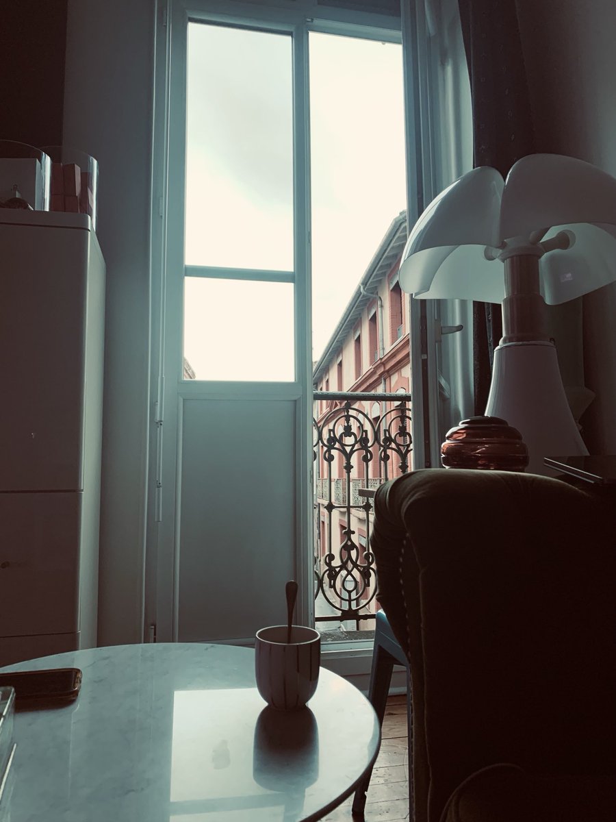 Bonjour, lundi, il nous faut repartir…bonne semaine à vous.