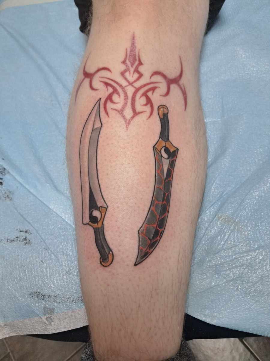 I'VE ALREADY POSTED THEM TWICE BUT HERE'S MY SWORD TATTOOS AGAIN

#shirouday