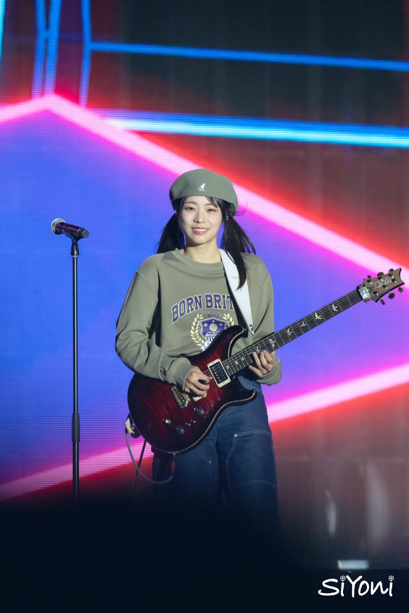 시요니 tweet media