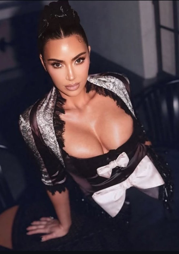 KimSimpp_'s tweet image. Kim is truly God's greatest creation
😍🤤