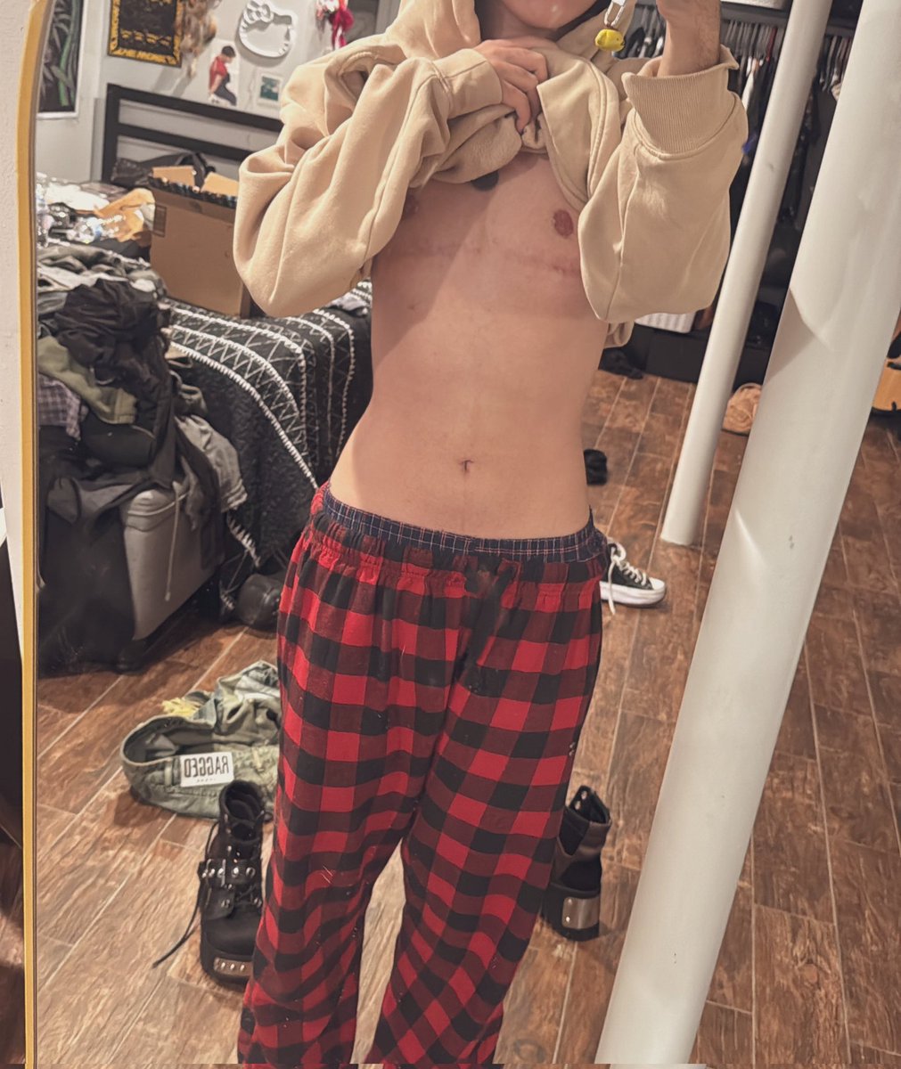 Toasted🍞 (@idk_buttedtoast) on Twitter photo 