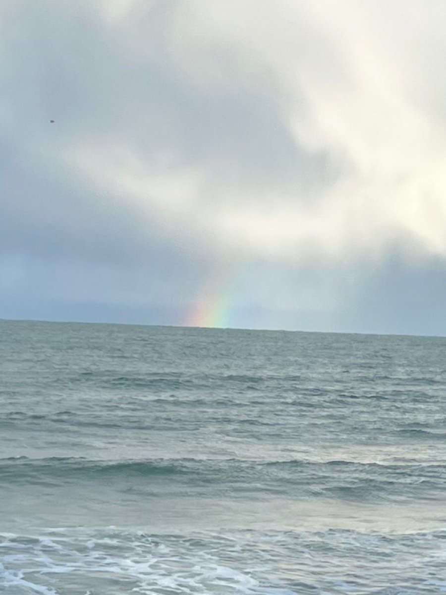 My5160's tweet photo. 福岡の皆さんへ…全然アビに関係ないけど、北海道なぅ🤭
海に架る虹🌈のお裾分け🫶
#今週末ベススタホームゲーム
#勝点3獲りに行こう
#北海道なぅ
#アビスパ福岡 https://t.co/AACeZXPBF0