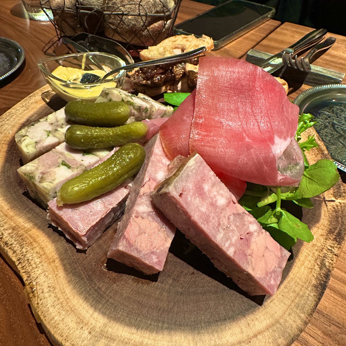 Eshericks Shun tweet media