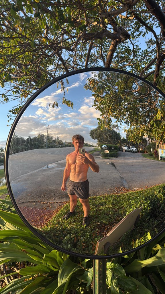 lensi_ryan's tweet photo. Im gonna start posting gym prog on here https://t.co/HCJm4t7til