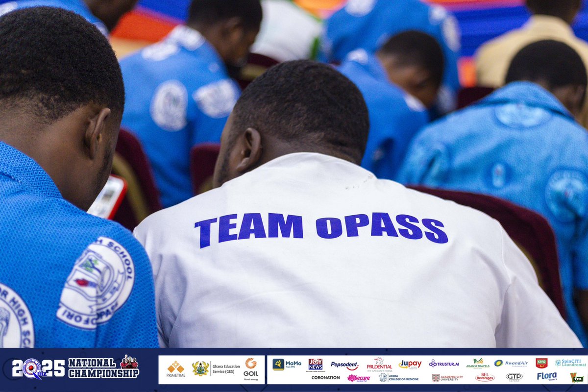 CNC AUDITORIUM:

End of Round 2:

Ofori Panin SHS: 47pts
Kpando SHS: 16pts
Awe SHTS: 09pts

OPASS widens their lead gap.

#NSMQ2025 #NSMQPrelims #Primetime