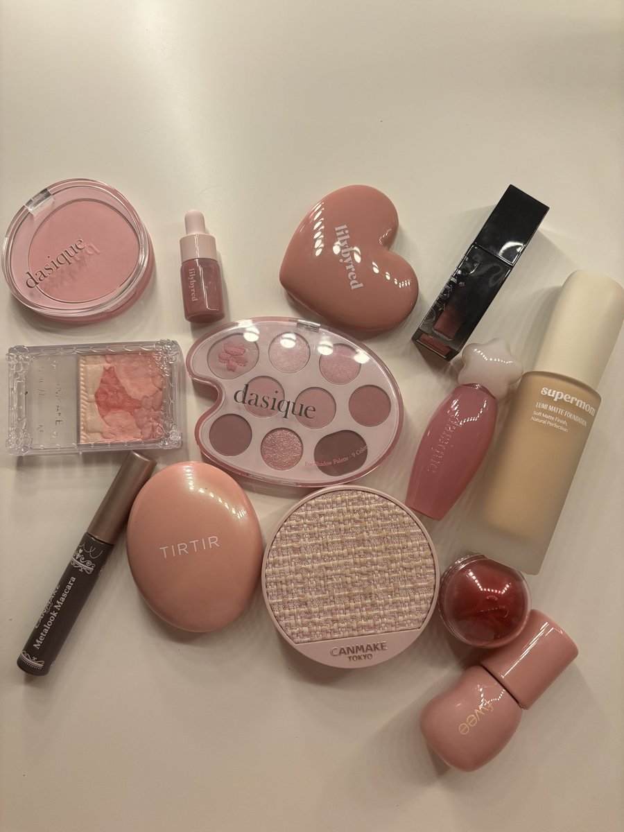 usedbybutterpiee 🪽 tweet media