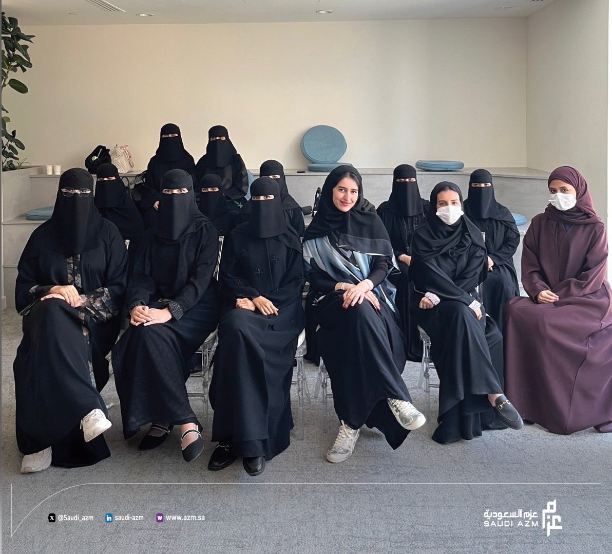 طموحٌ حاضر… ومستقبلٌ يُبنى بثقة ✨

سعدنا باستقبال مجموعة من طالبات جامعة الملك سعود – نادي نظم المعلومات الإدارية، لإتاحة الفرصة للطالبات للاطلاع على بيئة العمل في #عزم والتعرّف على أبرز مشاريعها ومبادراتها في مجال التحول الرقمي. 

تعكس هذه الزيارة جيلًا يؤمن بقدراته ويخطو بثقة