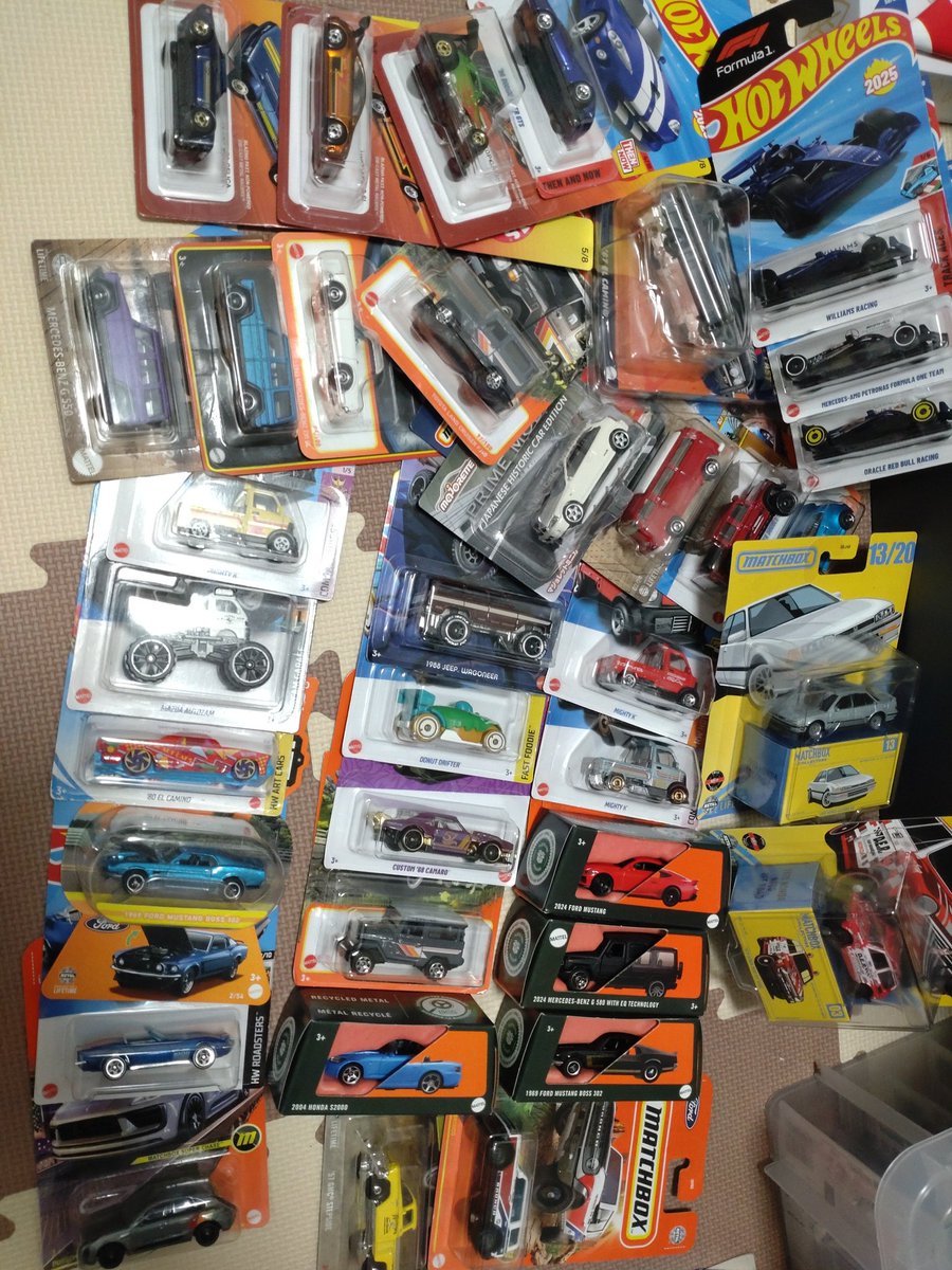 今週末実施される、所沢市民フェスティバル (所沢航空公園)のフリマへ、25(土)に出店します。
珍しいものはないですが、被り購入やコレクターズ用の禊購入品などをボチボチ出そうと思ってます。
お暇な方お待ちしてます。
＃所沢市民フェスティバル 
＃航空公園
＃ホットウィール
＃マッチボックス