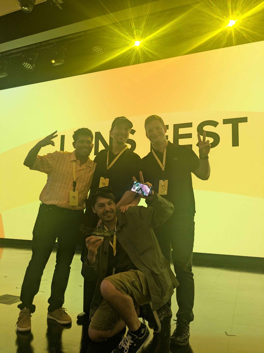 GuillaumeDGNS's tweet image. Met amazing people, collaborated, learned a lot, and our team won 2nd place at the #Lensathon @Spectacles Track🥈💫

We are currently in the golden age of AR.
All this was like a beautiful dream.

Thank you @snapchat @spectacles 💛

#Spectacles @Snap @lenslist