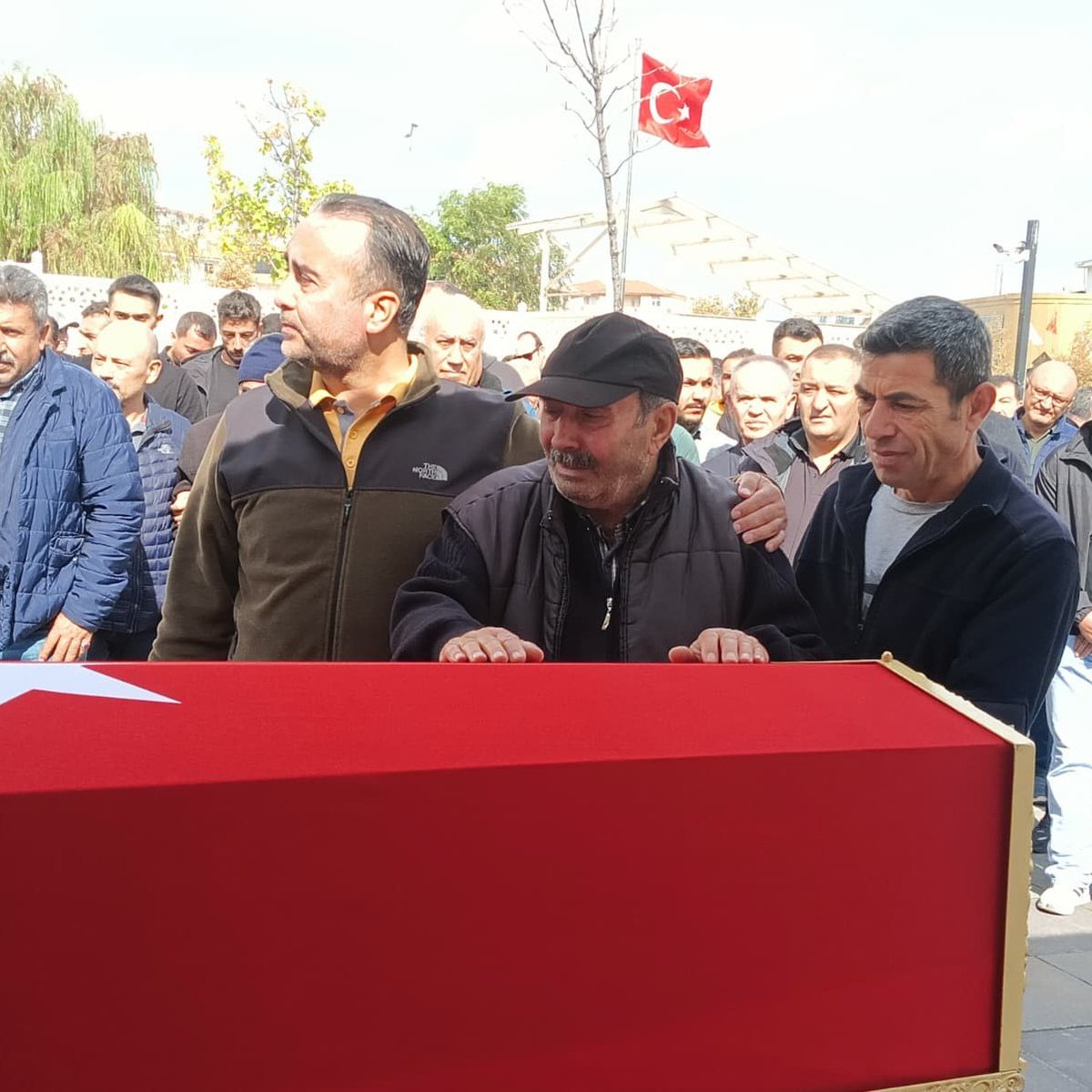 Boşuna Tıklama tweet media