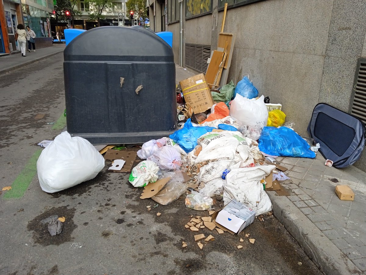 Calle San Enrique, 1 (Tetuán) <a href="/Lineamadrid/">Línea Madrid</a> <a href="/PSOEMadridAyto/">PSOE en Ayto Madrid</a> <a href="/mas_tetuan/">Más Madrid | Tetuán</a> <a href="/podemosmad/">Podemos Madrid🏳️‍🌈🇵🇸</a> <a href="/IU_Madrid/">IU Madrid🔻</a> <a href="/Pasabap19669444/">Pasaba por aquí</a> <a href="/sarimacos/">Marisa 🛰️</a> <a href="/MarotoReyes/">Reyes Maroto</a>