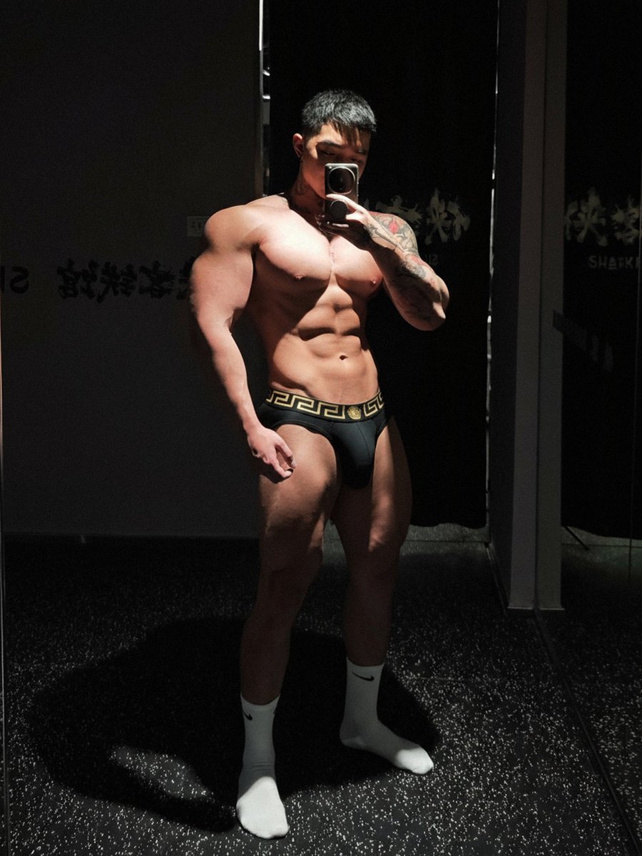 Versace promises I will