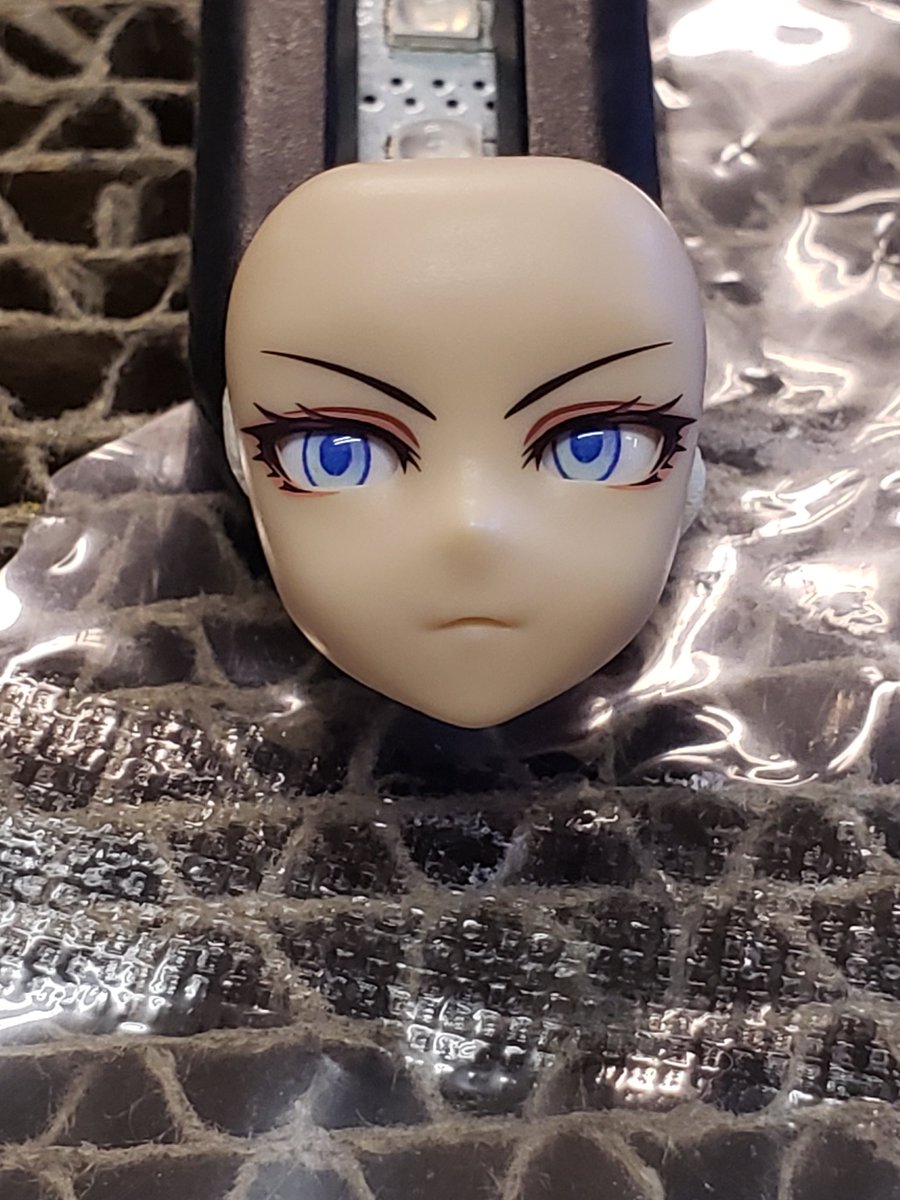 dokuo315's tweet image. 本日分の発送完了しました！
こちらはプレゼント企画のグラデーションアイ緑黄と、水青になります