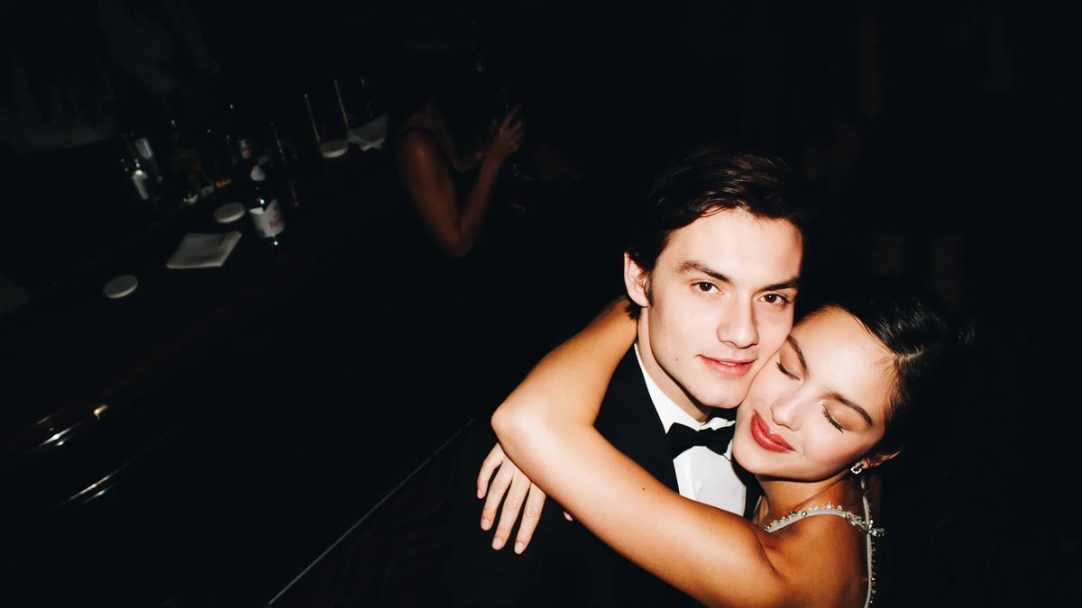 still can’t believe this is a real picture.