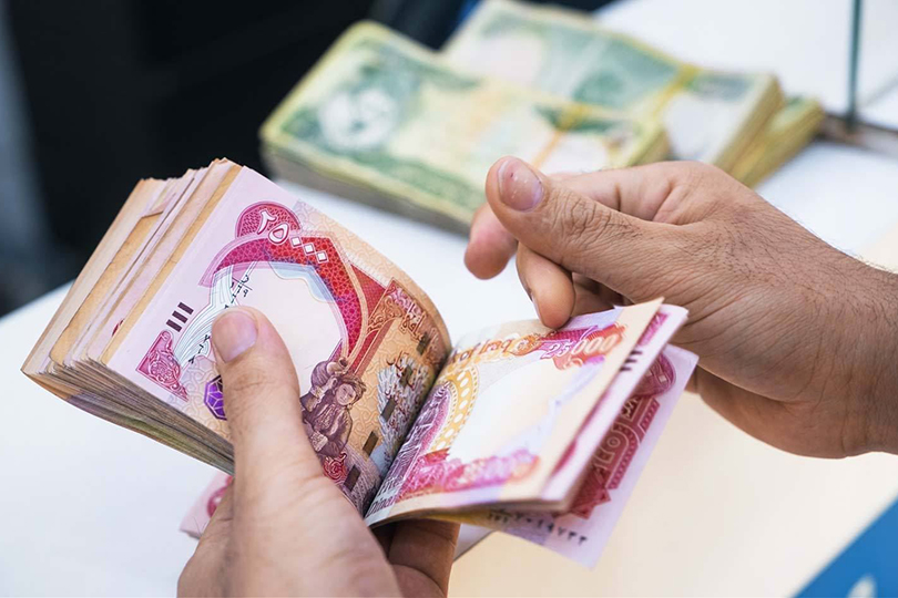 العجز الاقتصادي صار حديث كل بيت، من السوق للمقهى

#اضراب_اطباء_العراق

#العراق