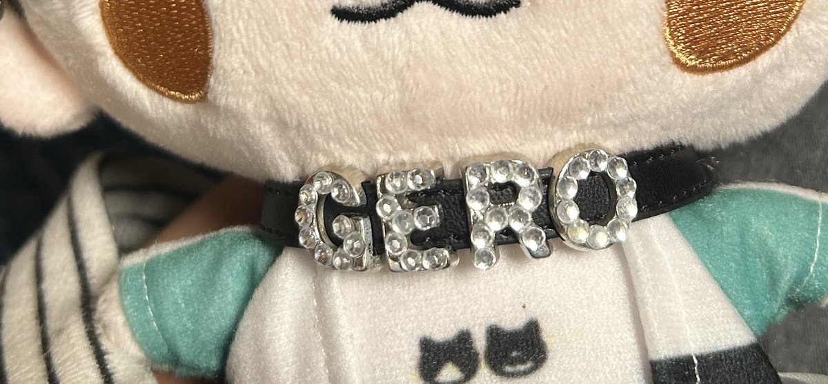 どうしてもキラキラにしたくて瞬間接着剤で皮膚ガチガチになったけどたのい〜〜！！！