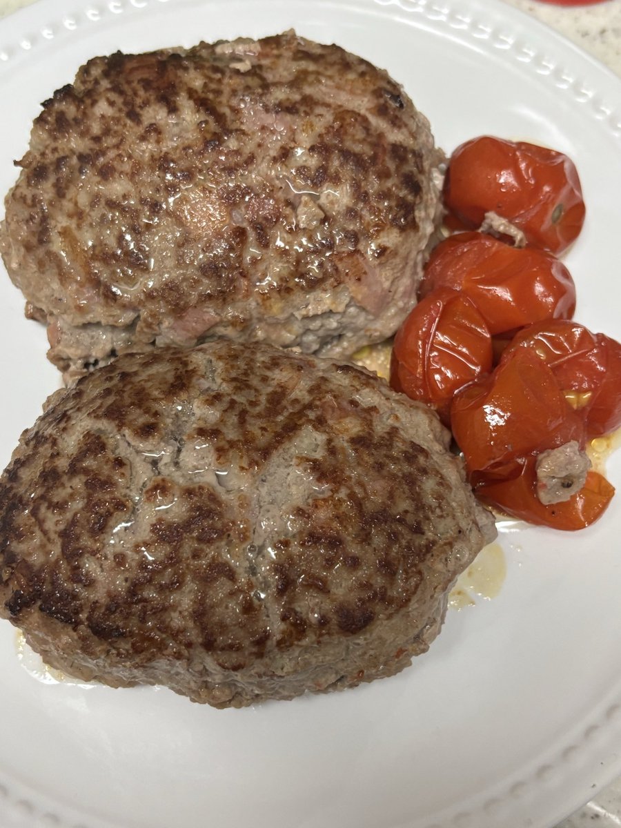 は？
めちゃくちゃうまいんだが？
嘘だと思うじゃん？
みんな作った方がいいぞ！！！
次からうちのハンバーグはこれにする！！！！