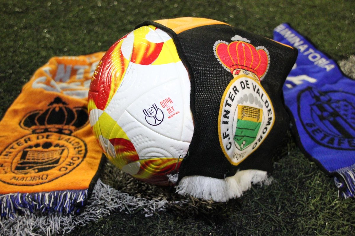 ¡Ya está aquí 𝑳𝑨 𝑩𝑼𝑭𝑨𝑵𝑫𝑨 𝑫𝑬 𝑳𝑨 𝑪𝑶𝑷𝑨! 🧡⚽️

La tenéis disponible en la sede del club.🤗