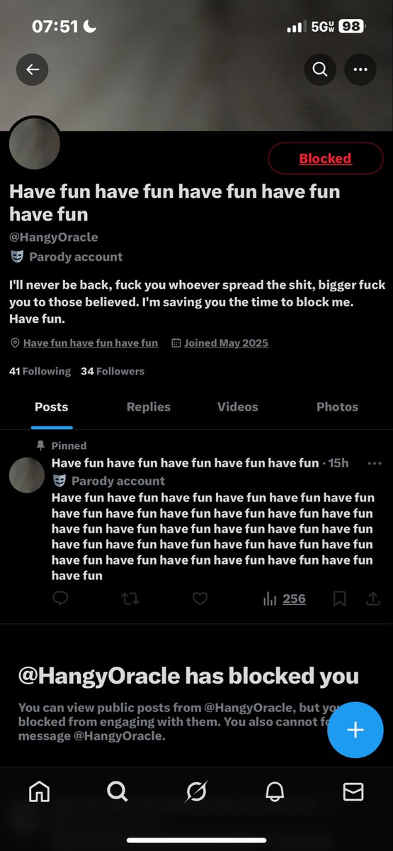 H0LDINGMYH4ND's tweet photo. not to spread drama but everyone block this person. i could go on about the shit they have to do me as a minor and other minors on here, but i wont. they are extremely unstable and guilttripping aswell as a pr0shipper and racist. 

dm for more details https://t.co/XlKsejnWMJ