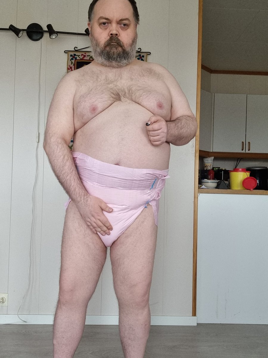 betterdrysoaker's tweet photo. I wish u all a wonderfull diapered and amazing day in my NRU Str8up XL from https://t.co/Xs6Rx1dGGa 🇧🇻 omg how I love those diapers ❤❤❤ #incontinent #incontinence #abdlboy #diaperboy #bleier #adultdiapers #proud #Karmøy https://t.co/oXy5TQN956