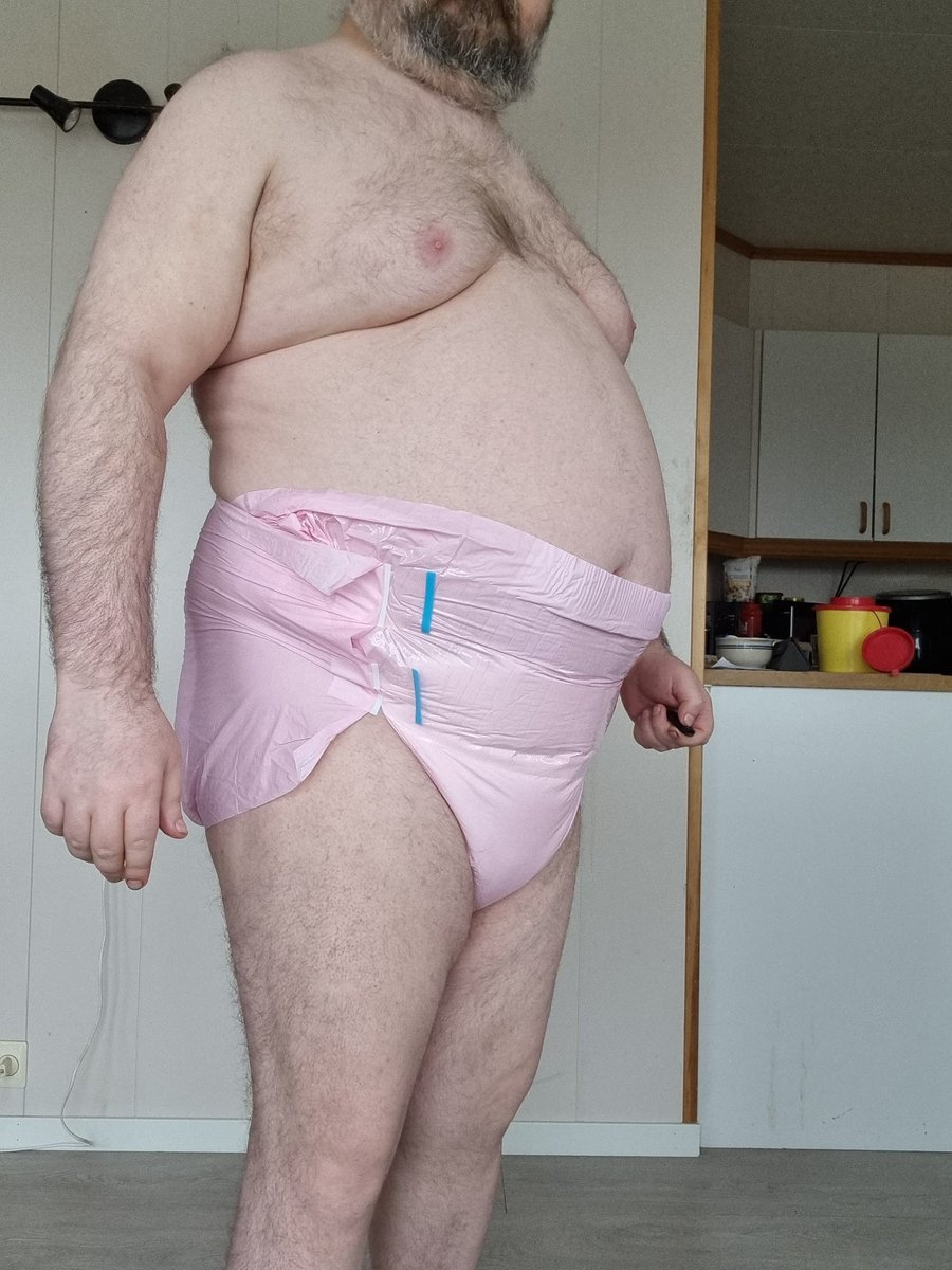 betterdrysoaker's tweet photo. I wish u all a wonderfull diapered and amazing day in my NRU Str8up XL from https://t.co/Xs6Rx1dGGa 🇧🇻 omg how I love those diapers ❤❤❤ #incontinent #incontinence #abdlboy #diaperboy #bleier #adultdiapers #proud #Karmøy https://t.co/oXy5TQN956