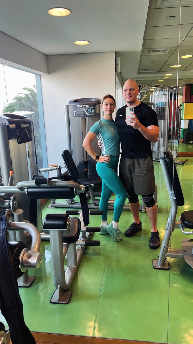 Я и моя gym crush <a href="/Jane_Shep_N7/">shepard (.Y.) lactation consultant</a> 
А вы там чего?