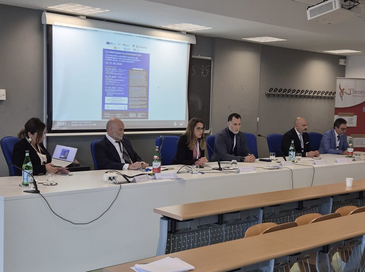 Uniparthenope's tweet photo. Si conclude la seconda edizione di Plastamination sul tema della contaminazione da plastiche, microplastiche e nanoplastiche biodegradabili e convenzionali. 
Il convegno è stato promosso, per il nostro Ateneo, dalla prof. Rosaria Meccariello. https://t.co/2U3IU8VXTH