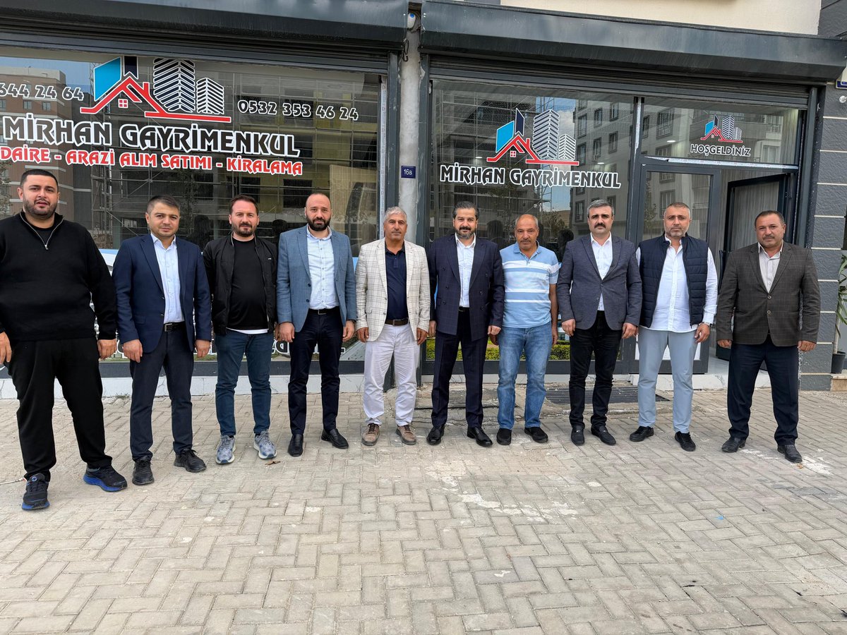 Önceki dönem  İl Başkan Yardımcımız   Ramazan Özdemir’e ebediyete irtihal eden amcası için taziye ziyaretinde bulunduk.

Rabbim merhuma  gani gani rahmet eylesin. Ramazan abimize  ve ailesine sabırlar diliyorum.