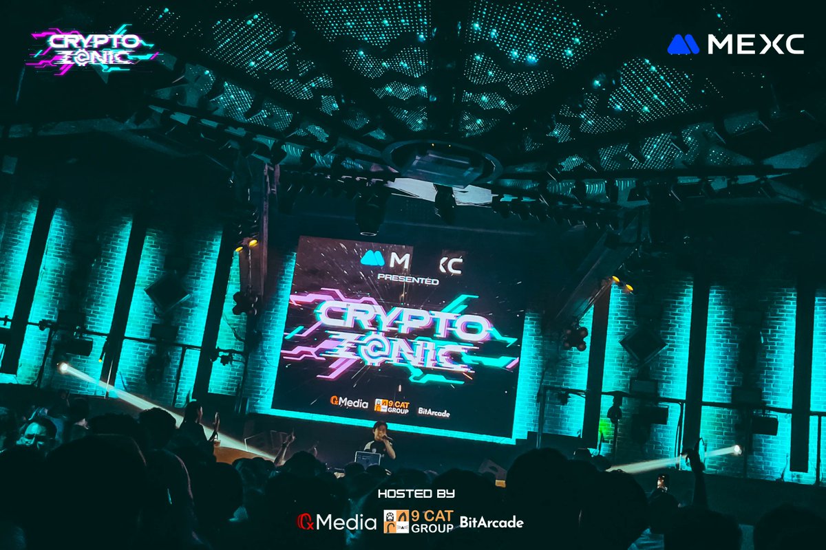 CryptoZonic tweet media