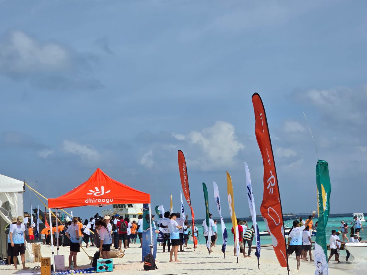 Congratulations to <a href="/BaaAtollCouncil/">Secretariat of South Maalhosmadulu Atoll Council</a>  on achieving the Guinness World Record for the most people snorkeling simultaneously in multiple locations! 🤿✨ 

We are proud to have been the Digital Partner of this historic achievement. 🙌🧡 

@baainbaani 
#baainbaani #baani
