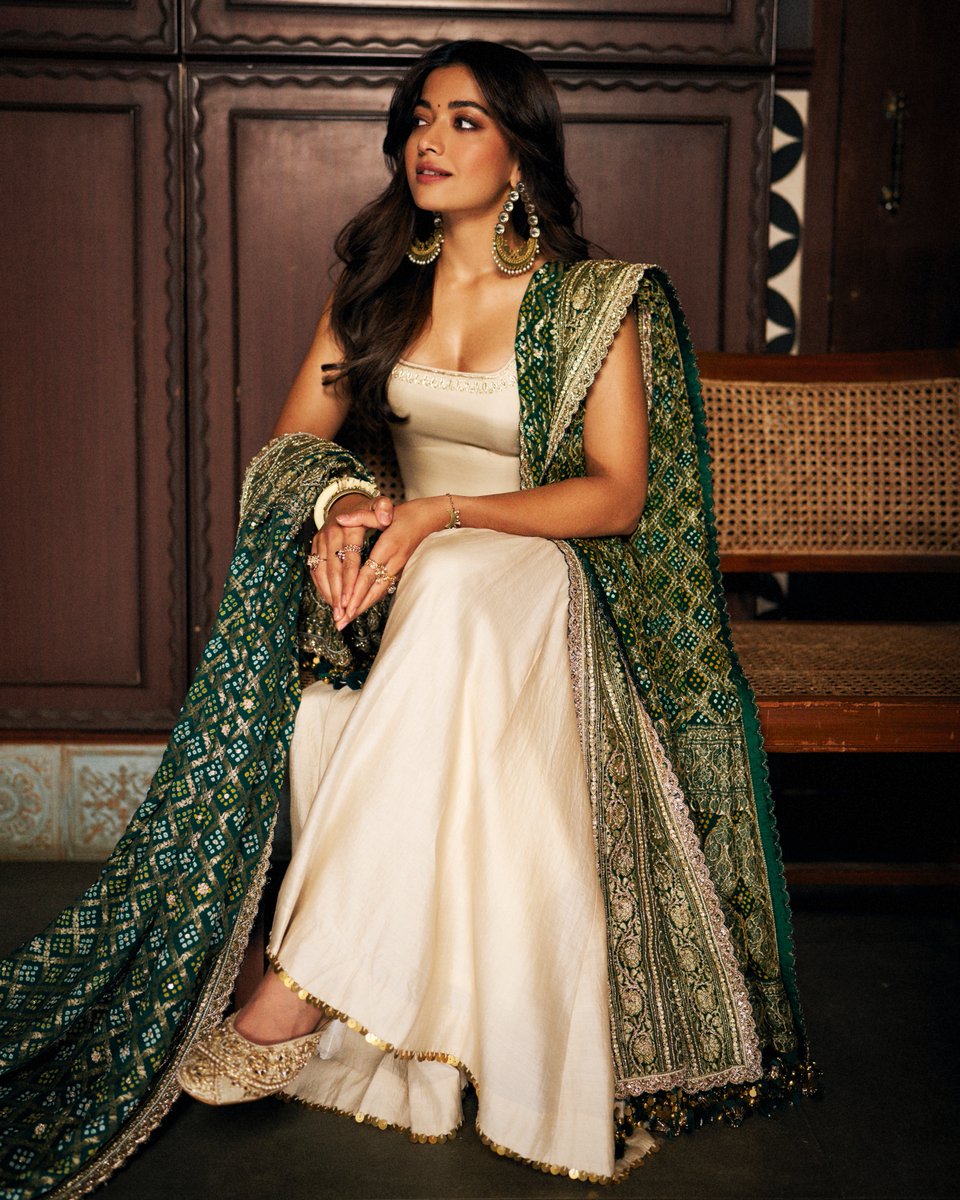 Happy Diwali ❤️✨
Sending you all love and light always 🫶🏻