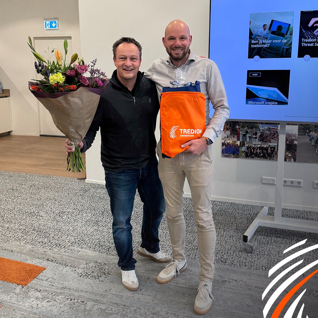 Dit jaar is Roy maar liefst 12,5 jaar onderdeel van team Tredion. Van harte gefeliciteerd en bedankt voor je inzet en betrokkenheid. Op naar nog meer mooie jaren!🚀 #werkenbijtredion #nextlevel #jubileum