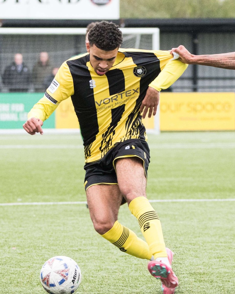 worksoptownfc's tweet photo. 2️⃣ assists in 2️⃣ for Chae Whitman-Brown 🤝

#UTT🐯 https://t.co/40jCqhqEBr