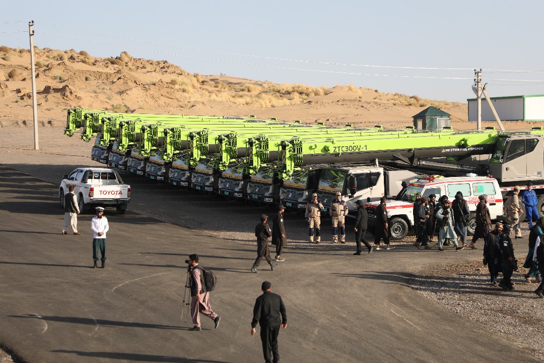 اقتصادي معاونیت :

محترم ملا عبدالغني برادر اخوند په مشرۍ د اسلامي امارت لوړي پلاوي او د دوست هېواد ترکمنستان ملي رهبر ښاغلي قربانقلي بردي محمدوف او ورسره مل پلاوي د افغانستان په خاوره کې د ټاپي پروژې له چارو لیدنه وکړه.