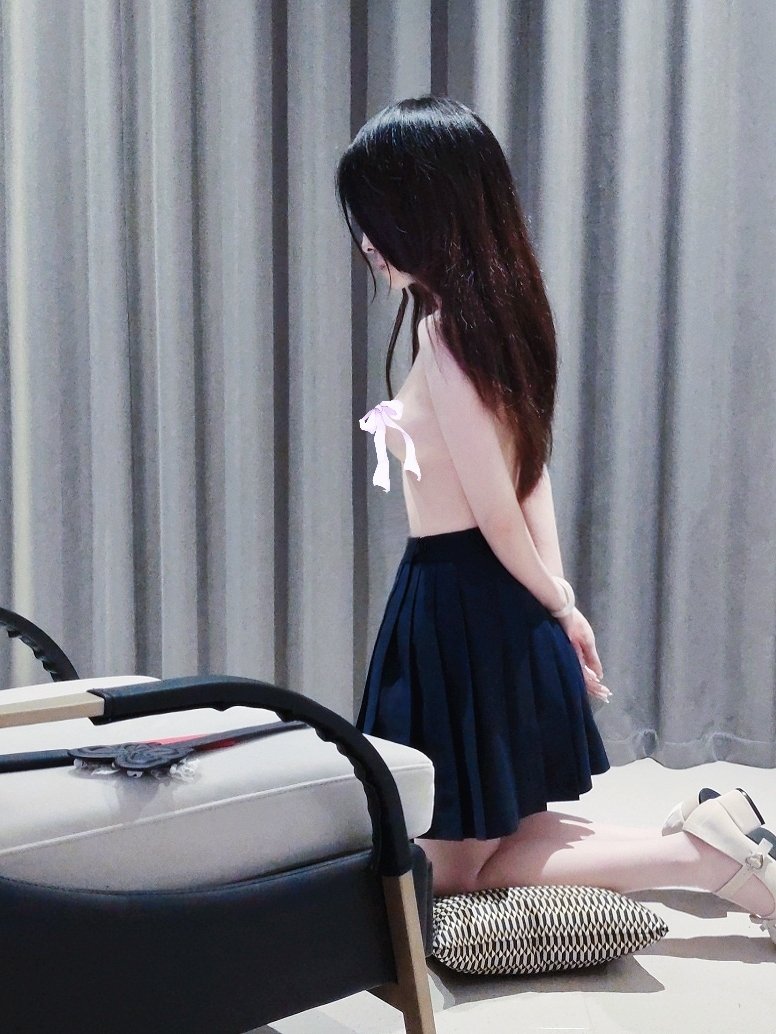 🤲老实巴交.jpg
#小圈 #实践 #男主女贝