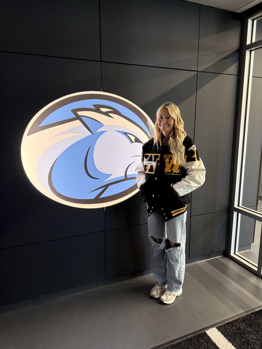 MichaW2026's tweet photo. Had a great time visiting the  Wheaton Lyons and Coach Letourneau. @PrepDig @PrepDigOH @OVRVolley @wheatonlyons @nxt1sports @VballRecruits @TopPreps @PrepVolleyball @vbconnection @CoastRecruits https://t.co/ggkAmyetJw
