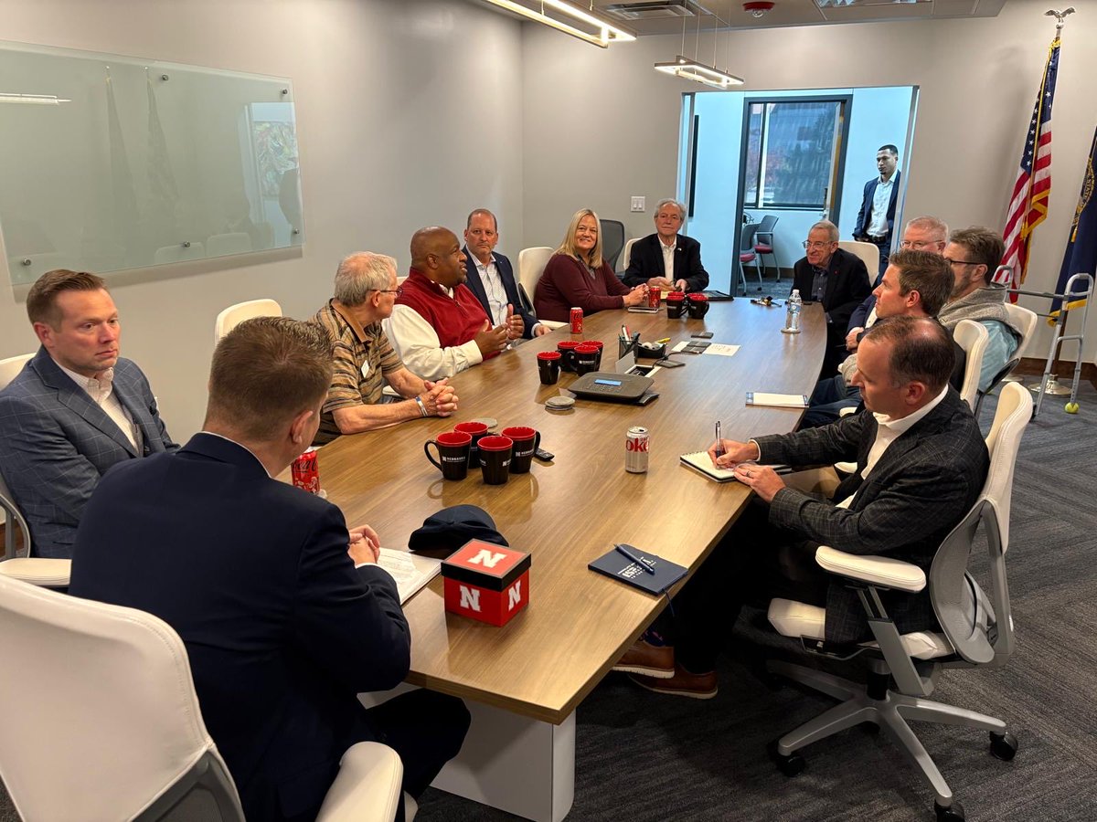EladStr's tweet image. It was great to join a roundtable of Nebraska business leaders, hosted by James Wright of the @NECULeague, to discuss opportunities to grow commercial cooperation between Israel and Nebraska. Thank you to the many representatives of leading Nebraska agriculture, healthcare, and