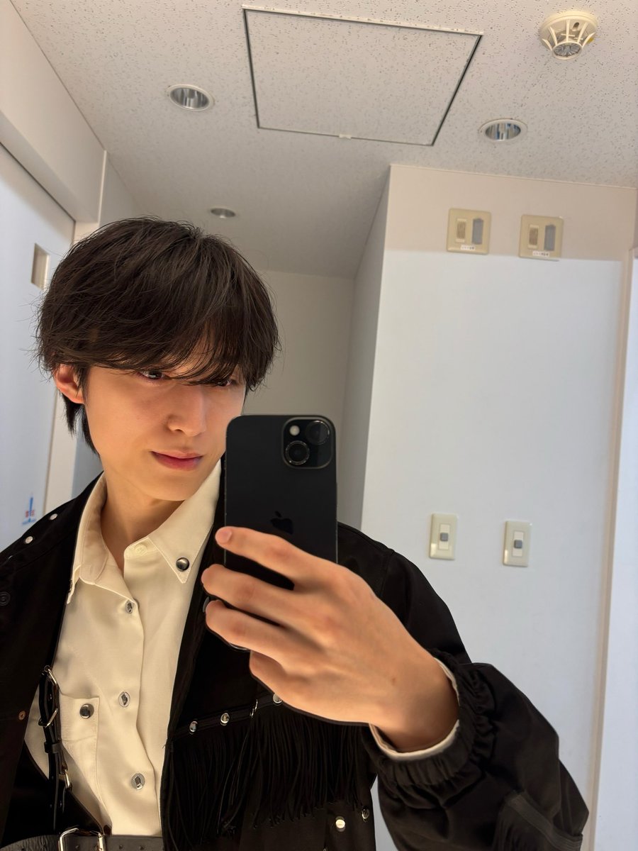 池袋グローバルリングシアター お越しいただきありがとうございました！

なんとか天気がもってくれて良かった！

みんなのおかげで今日のライブも楽しかったよ！

結構寒くなってきたと思うから、みんなも体調気をつけてね！

次は23日単独です。
お待ちしています！
