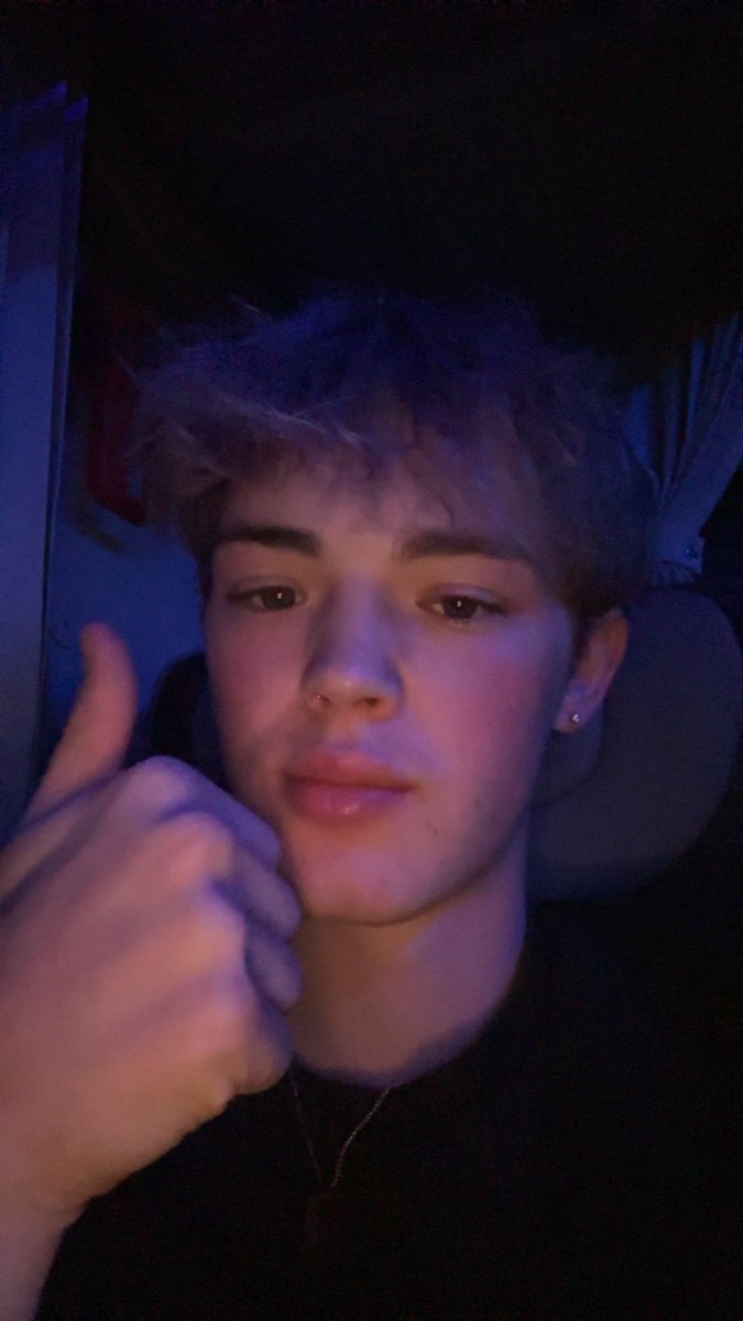 Rail replacement bus has free snacks and seat warmers ✨😁