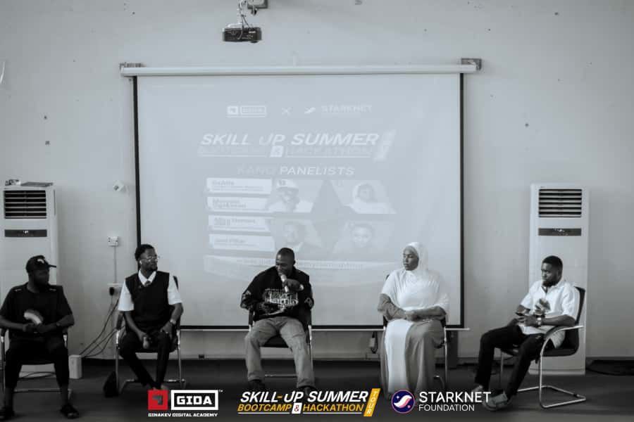 Then, Our panel session:

@Joelpillar spoke on early mistakes he made, trying to be perfect &amp; not consistent

<a href="/KRYPTICVIbez01/">KrypticVibez</a> talked on how trading taught him  emotional control

MARIAM spoke on how visibility doesn’t come from waiting

<a href="/OxAlfa_/">⭕️xAlfa ⌘</a> spoke on community as currency

5/