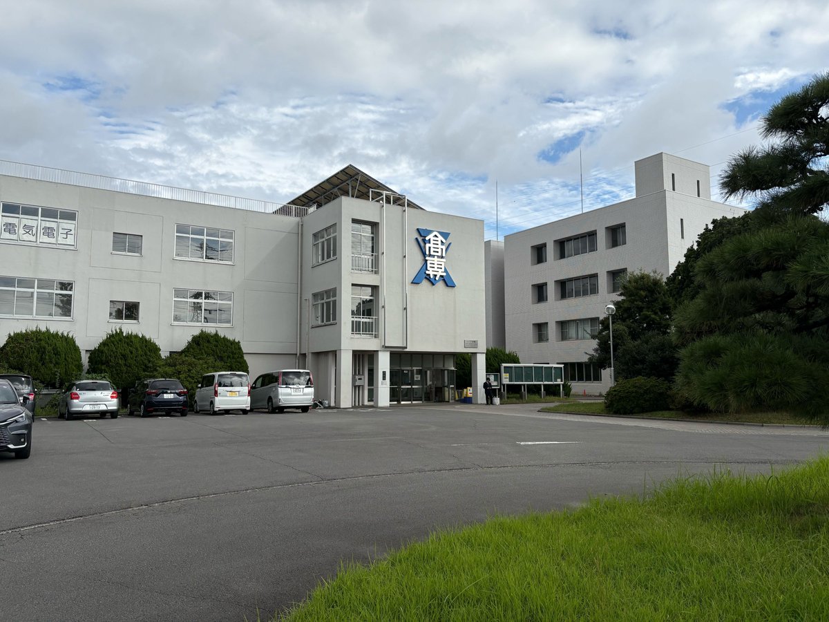 fourier_jp's tweet photo. 【🎓業界研究プログラム開催】
10/17(金)・20(月)に沼津高専にて、学生とOBの交流会を兼ねた「業界研究プログラム」を開催しました。

17日はOBの弊社社長＆堀住
20日はOB堀住と藤木　が参加

学生たちにキャリア形成をイメージしてもらい、フーリエの仕事に興味を持ってもらえたら嬉しいです！

▼インターン実績多数！
https://t.co/2NC802zs5k