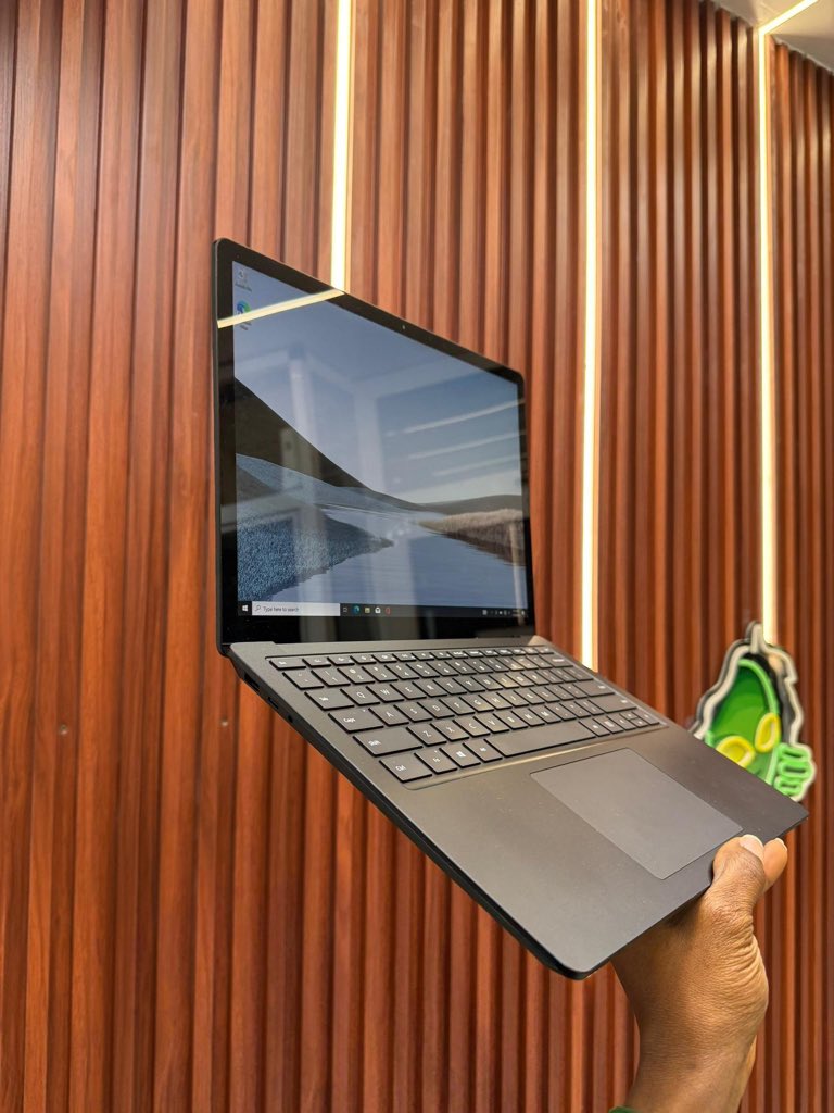 wtf_rema's tweet image. *Surface laptop 3*
Black EDITION
Intel core i5
10th generation
13’3 inches
8 gb ram.
256gb ssd
Touch screen
Keyboard light💡
Face ID
Charger 🔌
Ghc: 4.5k
☎️0241636577