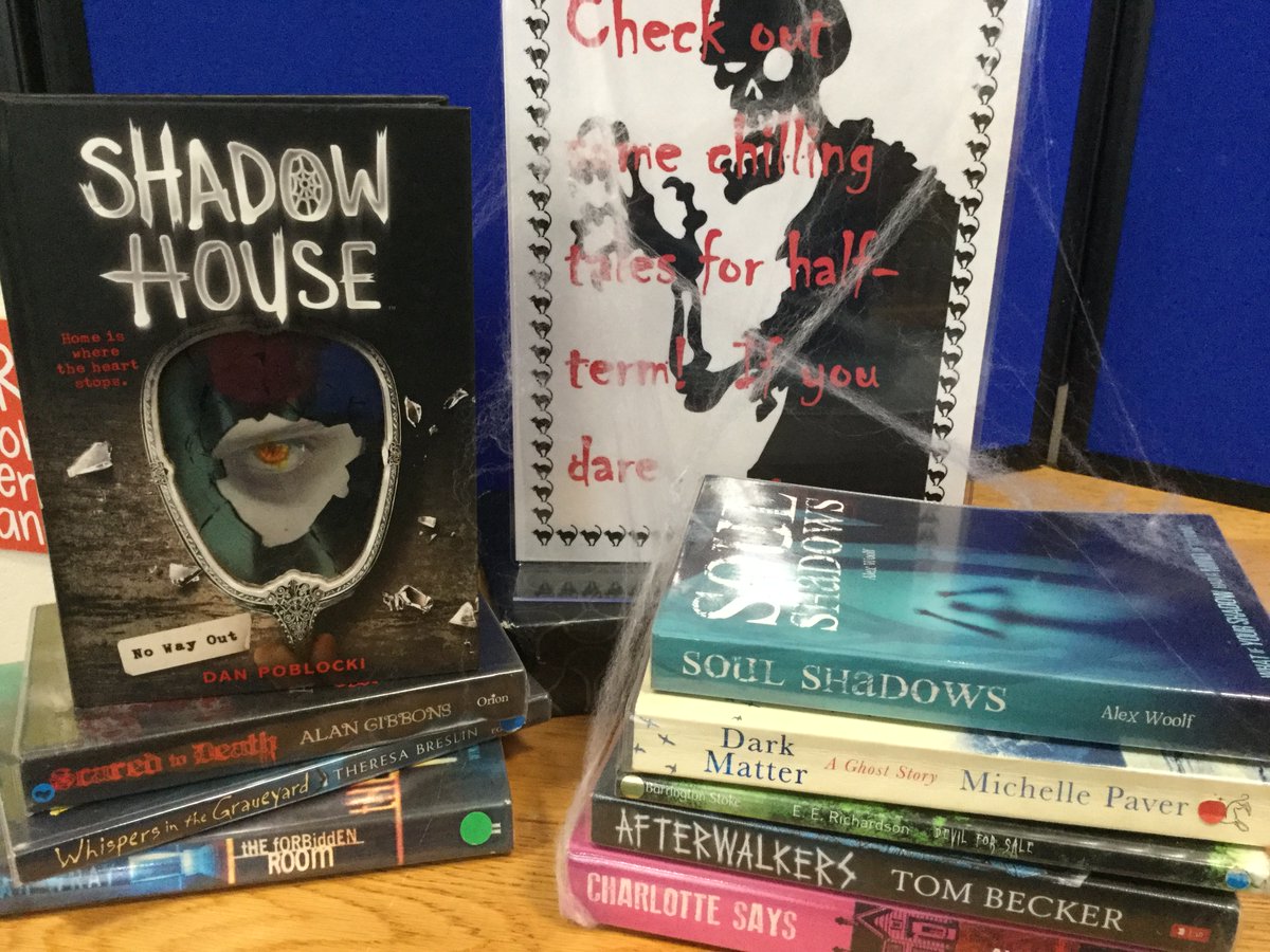 SullivanUpp_Lib's tweet image. Last week before #halfterm so time to get stocked up with something great to read from our #newbooks or seasonal #displays🦇Don't forget #autumn challenges &amp;amp; adding to your #loyaltycard🎃Plus #Halloween competitions to enter👻❤️📚#lovereading #inittowinit #librarylife #BookWeekNI