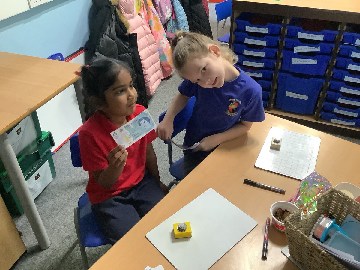 MissT_Thatto's tweet image. A practical maths lesson using money to make amounts. 💷#ThattoPrim_Maths